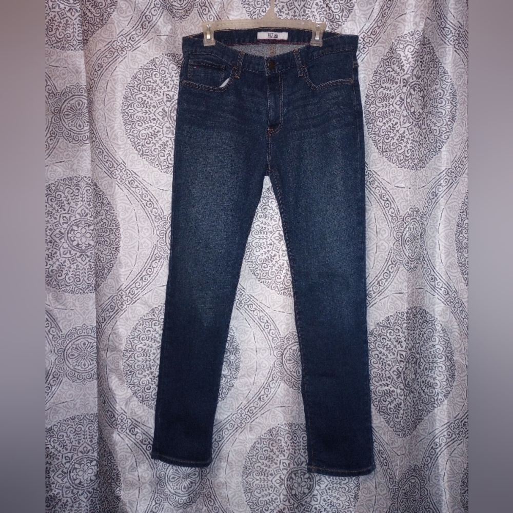 Tommy Hilfiger Men's Dark Wash Denim - Picture 3 of 12